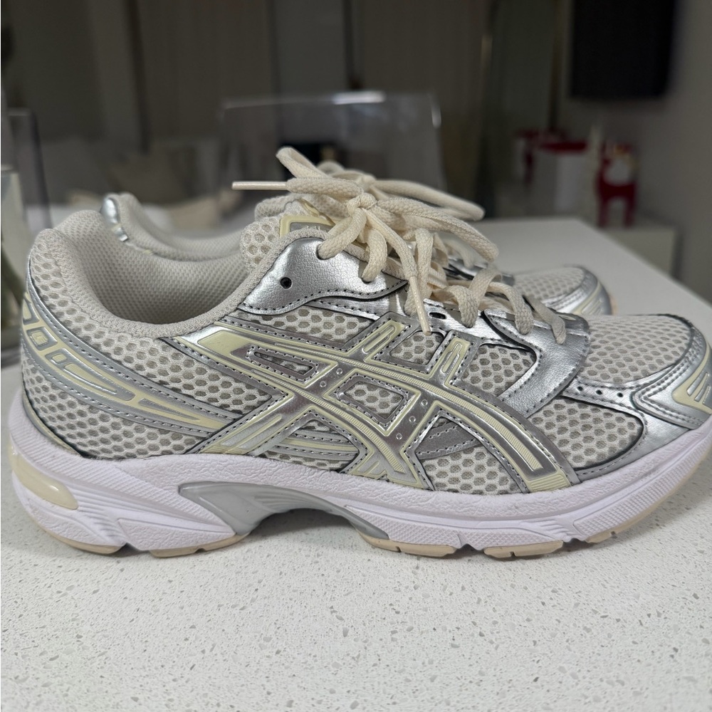 ASICS Women's Silver and Cream Athletic Shoes